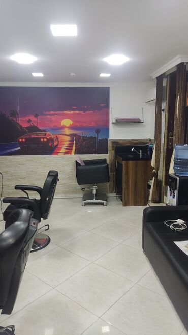 qaş ustası: Xidmət: Barber King – Kişi Bərbərxanası Təsvir: - Müasir, geniş və