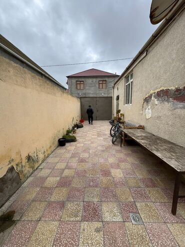 Həyət evləri və villaların satışı: 4 otaqlı, 130 kv. m, Orta təmir — 6