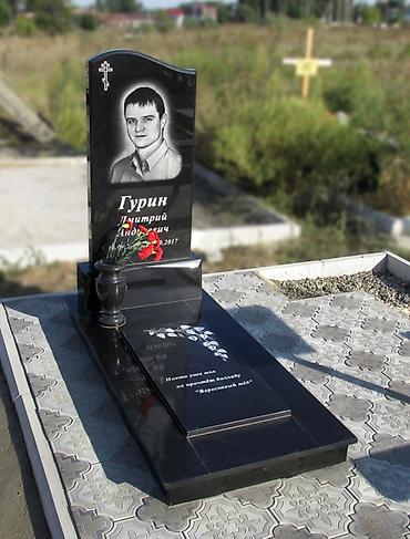 бур: Изготовление памятников, Изготовление оградок, Изготовление крестов | Гранит, Металл, Мрамор | Установка, Оформление — 9