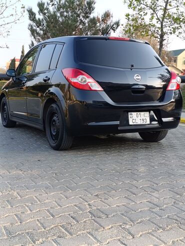 Nissan: Nissan Tiida: 1.6 l | 2011 il Hetçbek — 19