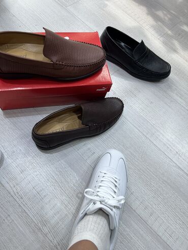 белая обувь: Улица Курманжан Датка 13 пересекает Чуй проспект цена от700 сомов и