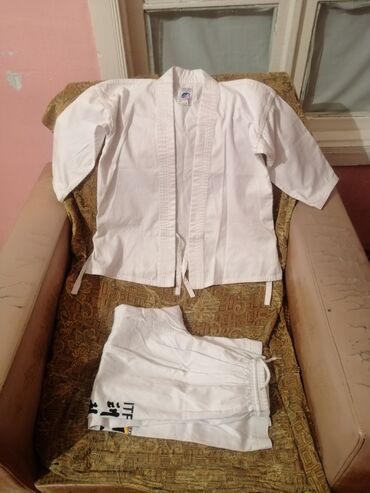 İdman formaları: Salam aleykum Oglan ve qiz uşaqlari ucun teze karate geyimleri satiram — 2