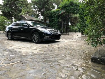 Hyundai Grandeur: 2.2 l | 2015 il Sedan