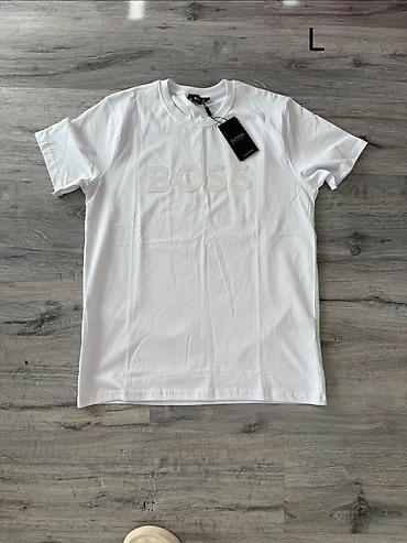 north face kacket: Muska majica
Velicine na slikama 
2400 din⚜️
L — 4