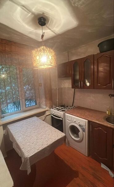 ищу квартиру дордой рынок рядом: 1 комната, 30 м², Хрущевка, 1 этаж, Старый ремонт
