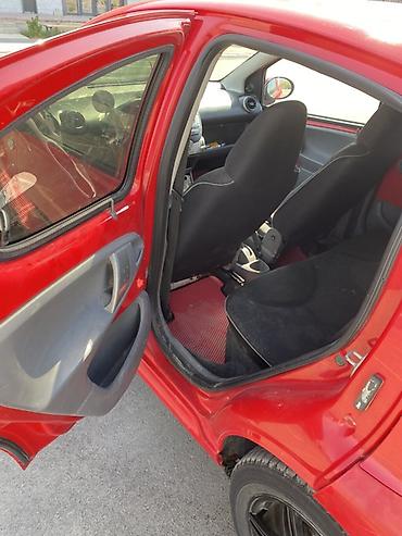 Peugeot 107: 2011 г., 1 л, Робот, Бензин, Хетчбек lalafo.kg да — 10 Peugeot 107: 2011 г., 1 л, Робот, Бензин, Хетчбек — 10