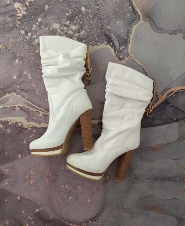 обувь зимние: Сапоги, 38, цвет - Белый, Vichi