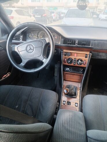 Mercedes-Benz: Mercedes-Benz 250: 2.5 l | 1993 il -da lalafo.az — 11 Mercedes-Benz: Mercedes-Benz 250: 2.5 l | 1993 il — 11