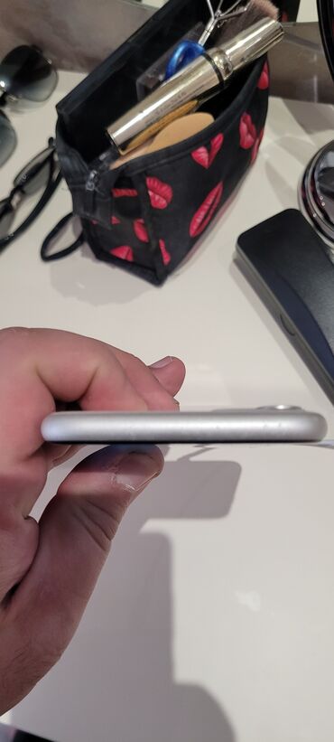 Smart: IPhone 11, 128 GB, White Titanium