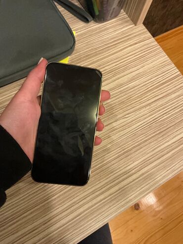 Apple iPhone: IPhone 13 Pro, 256 GB, Qızılı, Simsiz şarj, Face ID — 13