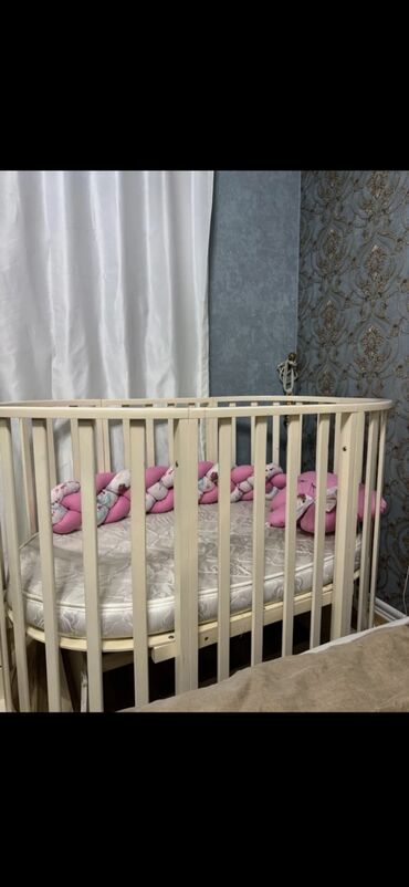 Beşiklər: Oğlan və qız üçün, Yumru, Beşik, Matras ilə