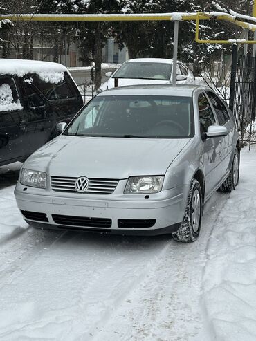 Volkswagen: Volkswagen Bora: 2000 г., 1.6 л, Автомат, Бензин, Седан