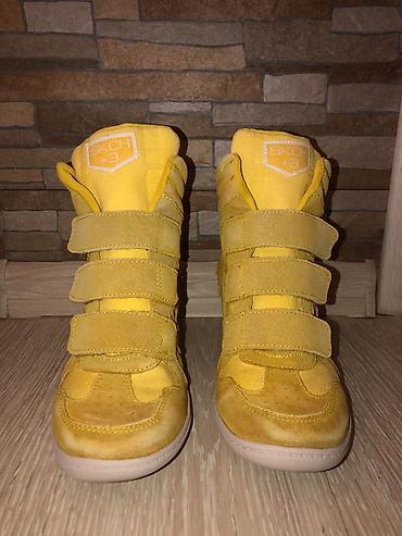 cipele metro: Skechers i Adidas 38 Prodajem ženske izuzetno atraktivne Skechers — 3