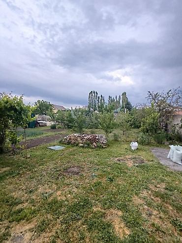 Продажа коттеджей и домов: 2 кабаттуу үй сатылат, аянты 234м2, участок 8 соток. Дареги: Бишкек — 9