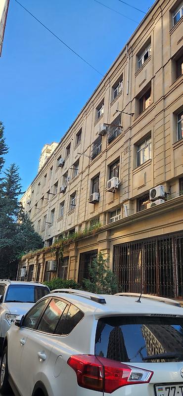 Bakı, 5 otaqlı, Köhnə tikili, m. Nəriman Nərimanov, 145 kv. m