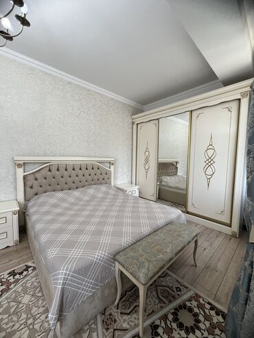 Долгосрочная аренда квартир: 4 комнаты, Агентство недвижимости, Без подселения, С мебелью полностью — 1