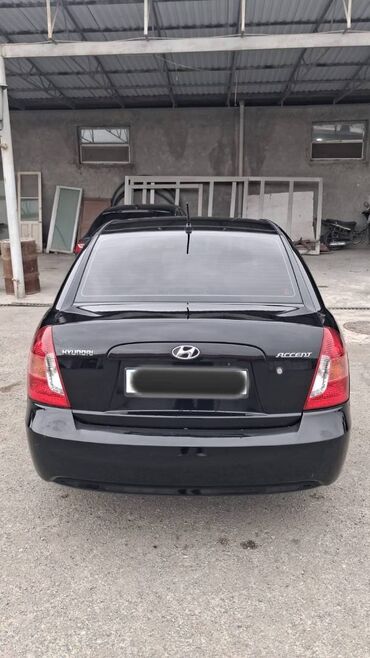 Hyundai: Hyundai Accent: 1.4 l | 2008 il Sedan — 5