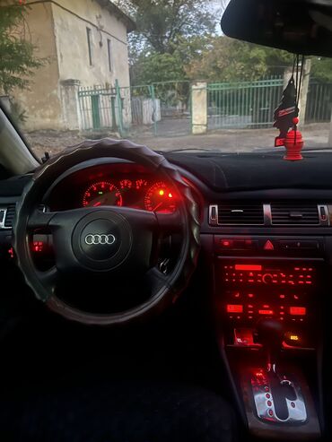 приора 2: Audi A6: 1998 г., 2.8 л, Автомат, Бензин, Седан