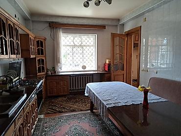 gencede satlan evler: 7 otaqlı, 318 kv. m, Orta təmir — 8