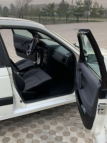 Volkswagen: Volkswagen Passat: 1991 г., Универсал — 10