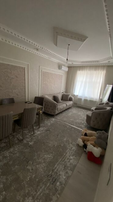 Köhnə tikili: Satılır – zövqlü dizayna malik mənzil. - Geniş dəhlizli planlama — 2