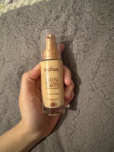 Üz makiyajı: Tonal krem, Topface