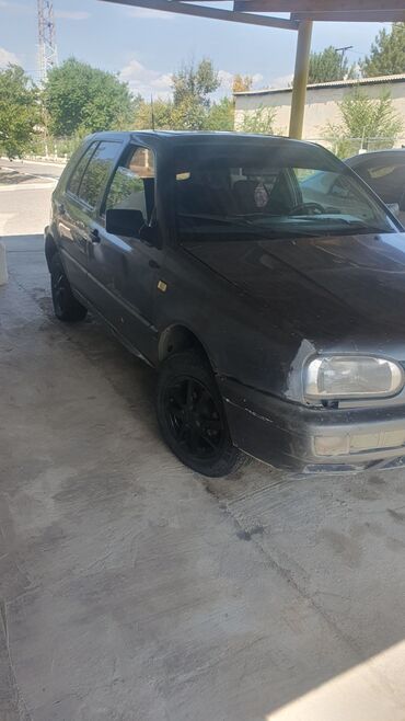 авто в долг: Volkswagen Golf: 1992 г., 1.8 л, Механика, Бензин, Седан