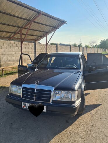 авто карнивал: Mercedes-Benz W124: 1992 г., 2.3 л, Механика, Бензин, Седан