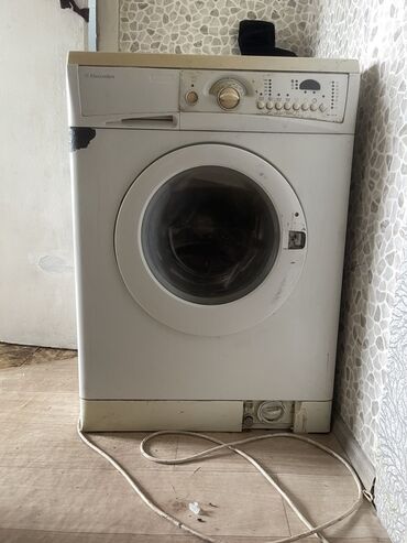 электро газ плита: Кир жуучу машина Electrolux, Автомат