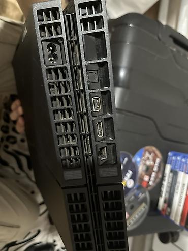 umd диски: Sony ps 4 с двумя джойстиками + fifa 18 диск Sony ps 4 в отличном — 7