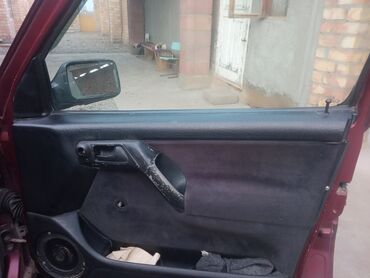 Volkswagen: Volkswagen Vento: 1992 г., 1.8 л, Механика, Бензин, Седан — 9