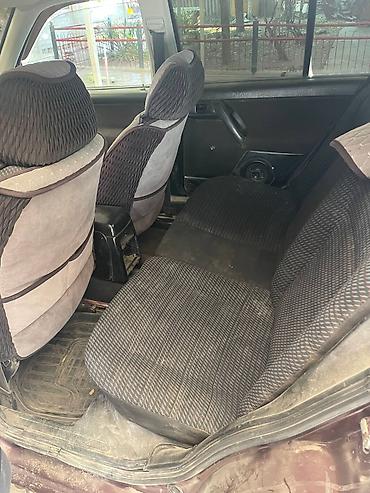 от венто: Volkswagen Vento: 1994 г., Седан — 6