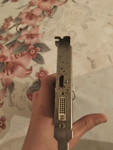 Videokartlar: Satılır: 4 işlək videokart bir yerdə Videokartlar: GeForce 9600 GTX — 15