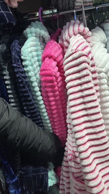 Другая женская одежда: Пижамы
Халаты Орто Сай — 25