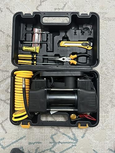 Другие автозапчасти: Автомобильный компрессор с набором для ремонта шин в кейсе новый — 2