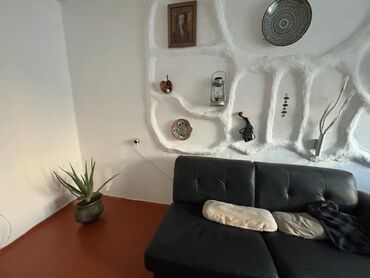 я ищу квартиру в бишкеке: 3 комнаты, 70 м², Индивидуалка, 1 этаж, Косметический ремонт
