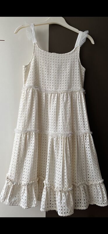 Dəstlər: Panço don 8-10yaşadek Qiymet 30azn.kids worldden 100azne alınıb