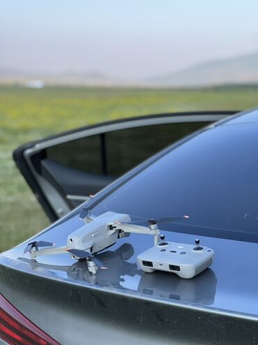 камера держатель: Квадрокоптер DJI Mavic Air 2 с пультом управления в комплекте. Дрон