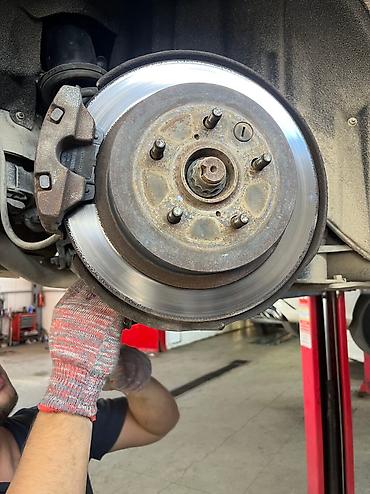 Амортизаторы, пневмобаллоны: Задний амортизатор Toyota 2008 г., Б/у, Оригинал, Япония — 13