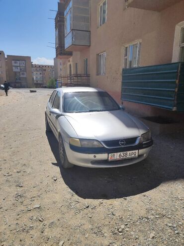 цены на моторные масла в бишкеке: Opel Vectra: 1998 г., 1.8 л, Механика, Бензин, Седан