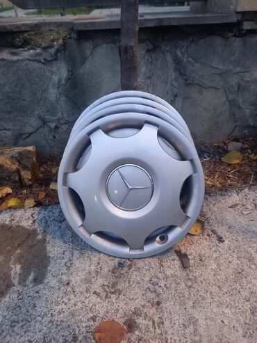 diskler: İşlənmiş Kolpak Mercedes-Benz R 16