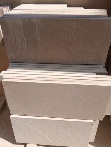 Ağlay: 4 manatdan başlayan qiymetler bütün növ ağlay daşlari elaqe saxliya — 16