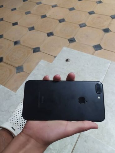 телефону айфон: IPhone 7 Plus, Черный