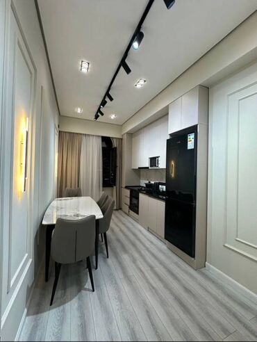 кто ищет комнату на подселение: 3 комнаты, 80 м², Элитка, 11 этаж, Евроремонт