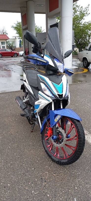 Moto-kuryerlər: Moto-kuryer tələb olunur, Gündəlik ödəniş, 1-2 illik təcrübə