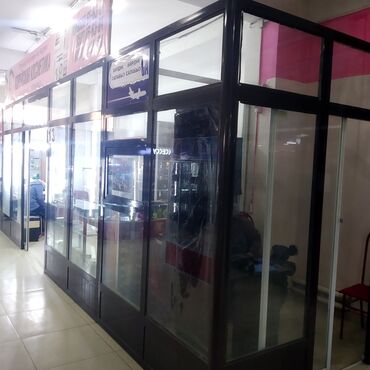 Бутики: Продаю Бутик В торговом центре, 4 м², 1 этаж — 3