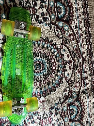 real gitara: Təzə alınıb 1 ay olar qırığı cızığı yoxdur yaxşı baxılıb real alıcılar — 1