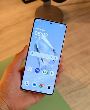 текно пова 5: OnePlus 12, Б/у, 1 ТБ, цвет - Белый, 1 SIM, 2 SIM, eSIM