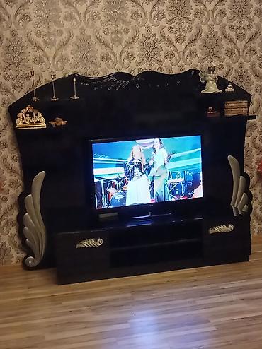 lənkəran mebel: TV stendi və media dolabı - Rəng: qara, gümüşü dekorativ elementlərlə — 1