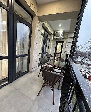 for rent: Район:Тимирязева4/Боконбаева.
Этаж3/12.
Цена :1500$
S:70m2
ЖК:Лондон — 10